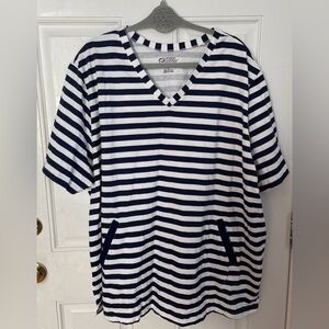 Cozee Corner Navy and White Striped Short Sleeve Top Size 4X